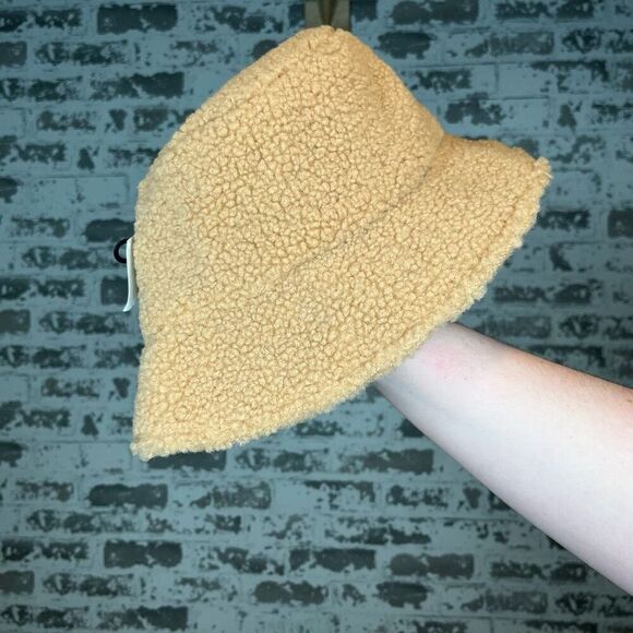 Rip curl | women nwt Sherpa tan bucket hat - Picture 4 of 6